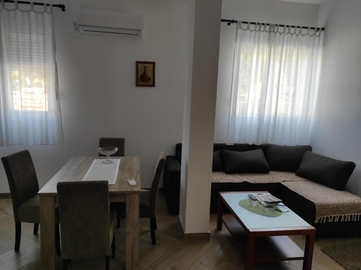Andrea Airport Apartments Belgrado Exterior foto