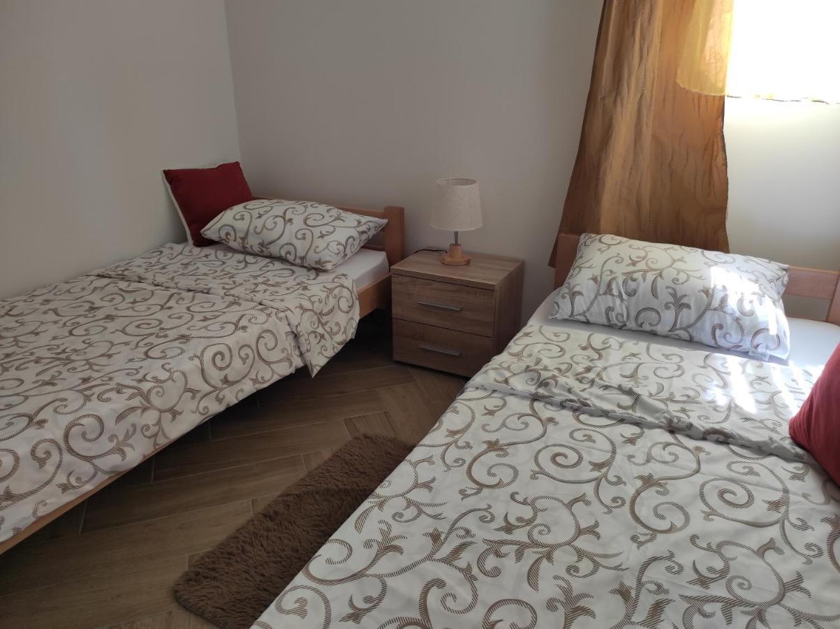 Andrea Airport Apartments Belgrado Exterior foto